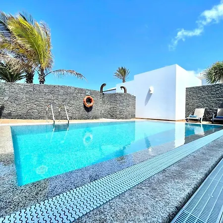 빌라 Playas Blanca Pool Private *