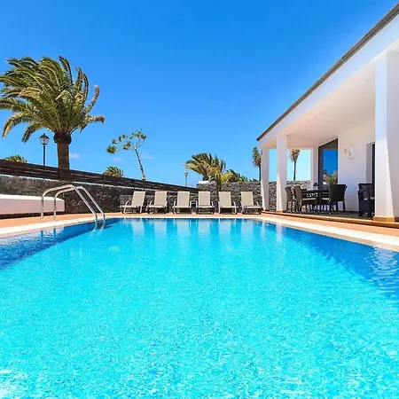 Playas Blanca Pool Private Villa *