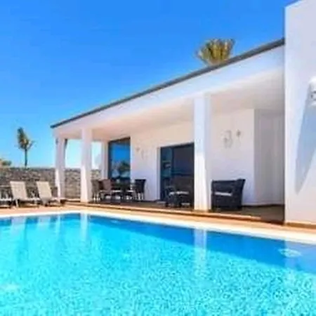 Playas Blanca Pool Private Villa