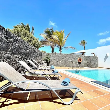Playas Blanca Pool Private Villa *