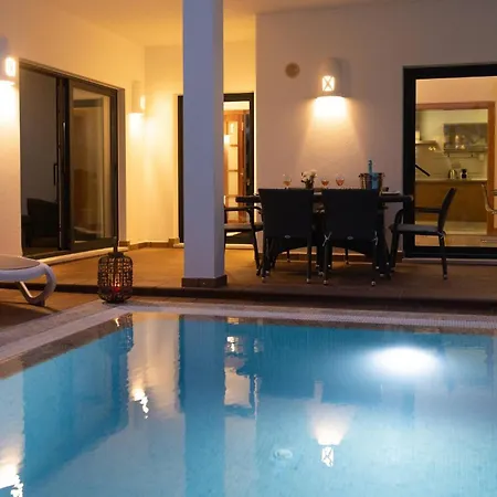 Playas Blanca Pool Private