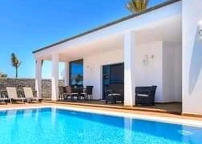 Playas Blanca Pool Private Villa