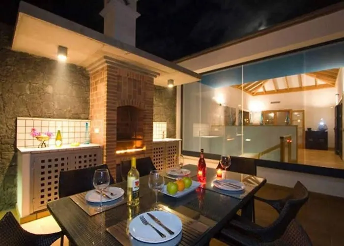 Playas Blanca Pool Private