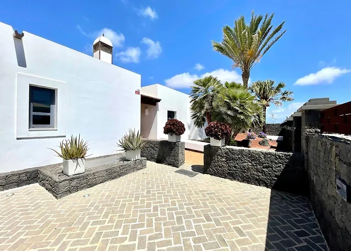 Playas Blanca Pool Private Villa